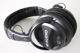 M-Audio Q40: the headphones you can mix with?